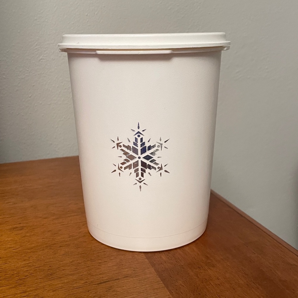 Vintage Tupperware White & Silver Snowflake Canister with Lid 32 Ounces